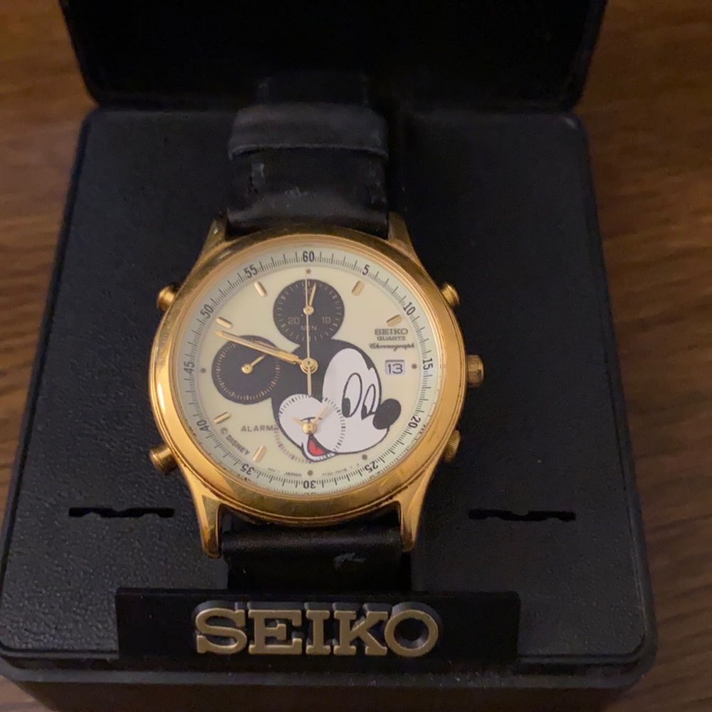 Rare Disney Mens Seiko Chronograph Mickey Mouse Watch